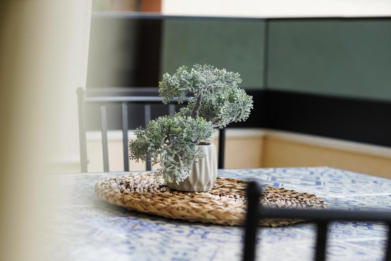 Teona Luxury With Terrace Apartment Sali